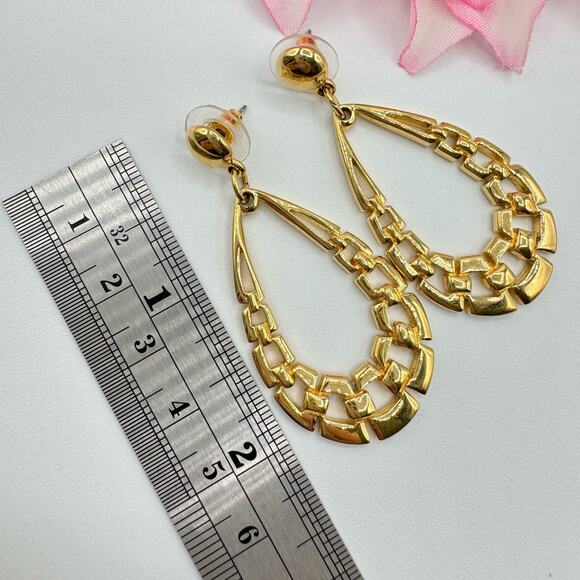 Vintage JS Panther Tank Track Teardrop Drop Earrings Gold Tone Statement Signed - Picture 7 of 10